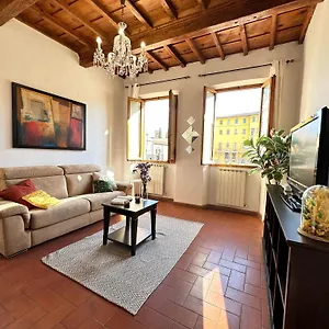 luxurious-view-on-santa-croce.it-tuscanyhotel.com/
